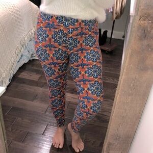 Gorgeous LulaRoe orange & blue one size leggings